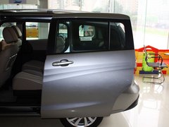 2013款 2.0L 自动 舒适型 7座