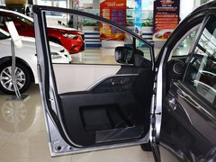 2013款 2.0L 自动 舒适型 7座