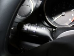 2013款 2.0L 自动 舒适型 7座