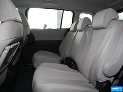 2013款 2.0L 自动 舒适型 7座