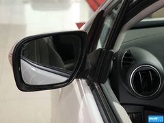 2013款 2.0L 自动 舒适型 7座