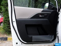 2013款 2.0L 自动 舒适型 7座