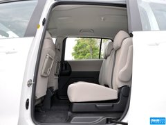 2013款 2.0L 自动 舒适型 7座