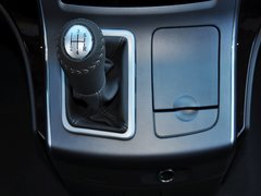 2014款 2.0T 手动 尊贵版 7座