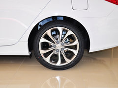 2013款 2.4L 自动 豪华版 国V