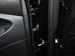 2013款 2.0L 自动 至尊版