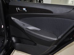 2013款 2.0L 自动 至尊版