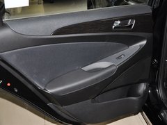 2013款 2.0L 自动 至尊版