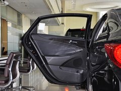2013款 2.0L 自动 至尊版
