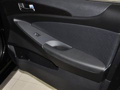 2013款 2.0L 自动 至尊版