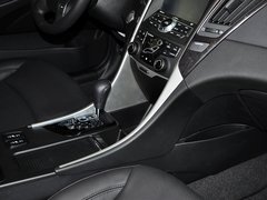 2013款 2.0L 自动 至尊版