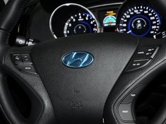 2013款 2.0L 自动 至尊版