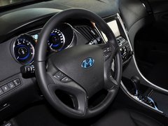 2013款 2.0L 自动 至尊版