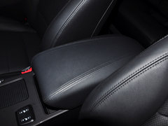 2013款 2.0L 自动 尊贵版