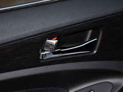 2013款 2.0L 自动 尊贵版
