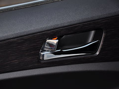 2013款 2.0L 自动 尊贵版