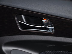 2013款 2.0L 自动 尊贵版