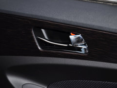 2013款 2.0L 自动 尊贵版