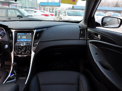 2013款 2.0L 自动 尊贵版