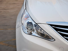 2013款 2.0L 自动 尊贵版