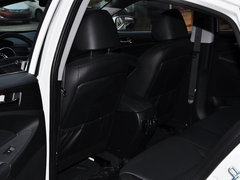 2013款 2.0L 自动 尊贵版