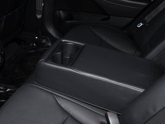 2013款 2.0L 自动 尊贵版