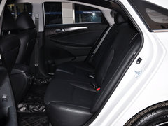 2013款 2.0L 自动 尊贵版