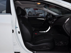 2013款 2.0L 自动 尊贵版