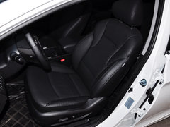 2013款 2.0L 自动 尊贵版