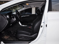 2013款 2.0L 自动 尊贵版