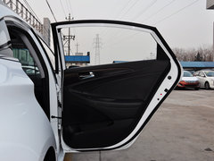 2013款 2.0L 自动 尊贵版