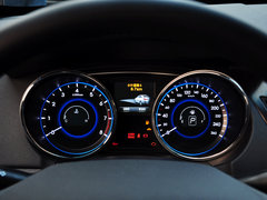 2013款 2.0L 自动 尊贵版