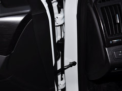 2013款 2.0L 自动 尊贵版