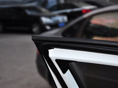 2013款 2.0L 自动 尊贵版