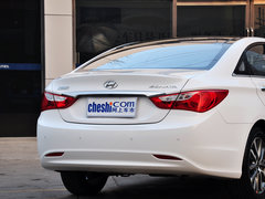 2013款 2.0L 自动 尊贵版