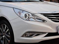 2013款 2.0L 自动 尊贵版