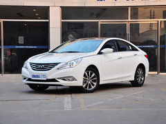 2013款 2.0L 自动 尊贵版