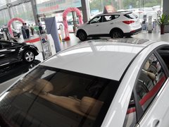 2013款 2.0L 自动 豪华版
