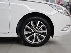 2013款 2.0L 自动 豪华版