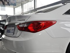 2013款 2.0L 自动 豪华版