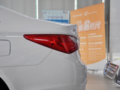 2013款 2.0L 自动 豪华版