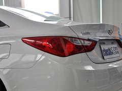 2013款 2.0L 自动 豪华版