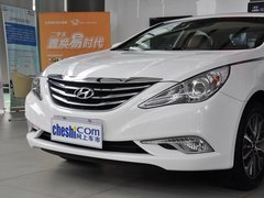 2013款 2.0L 自动 豪华版