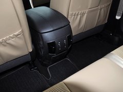 2013款 2.0L 自动 豪华版