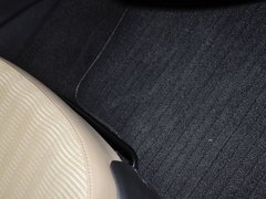 2013款 2.0L 自动 豪华版