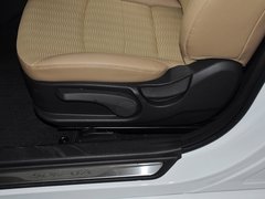 2013款 2.0L 自动 豪华版