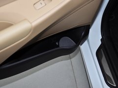 2013款 2.0L 自动 豪华版
