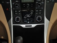 2013款 2.0L 自动 豪华版
