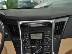 2013款 2.0L 自动 豪华版