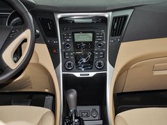 2013款 2.0L 自动 豪华版